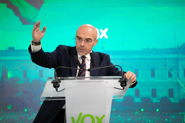 Archivo - El eurodiputado y portavoz del Comité de Acción Política de Vox, Jorge Buxadé